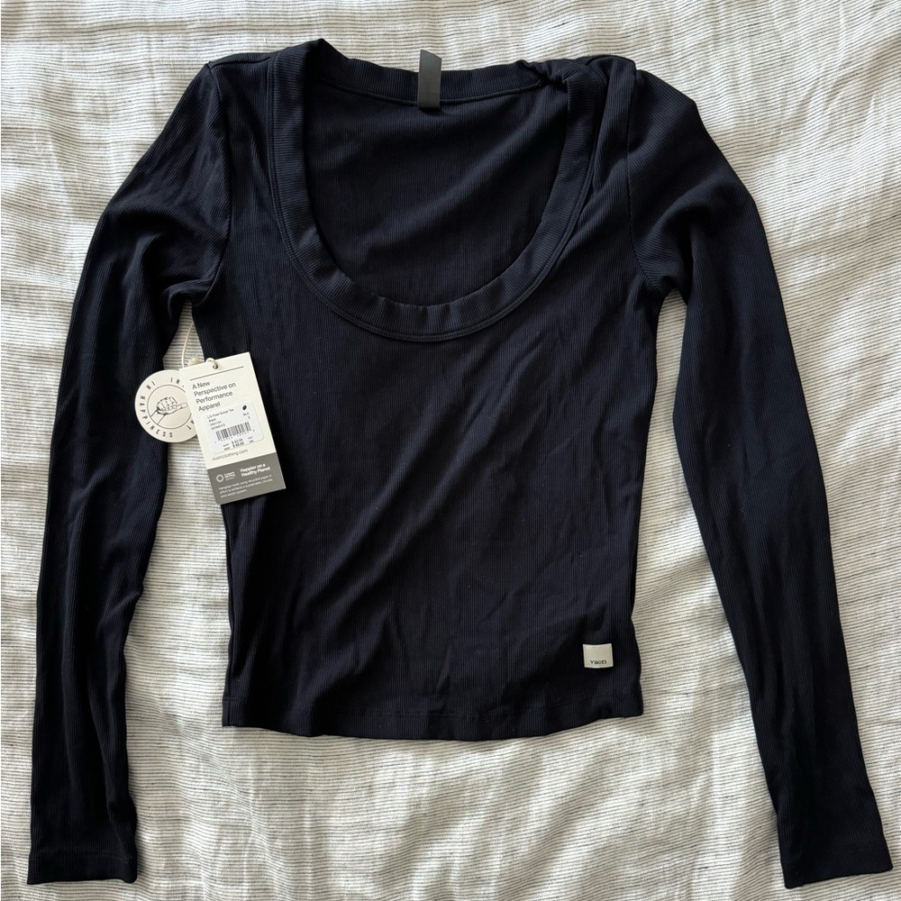 Vuori. Womens. L/S Pose Scoop Tee. Black. Originally $68. Small.